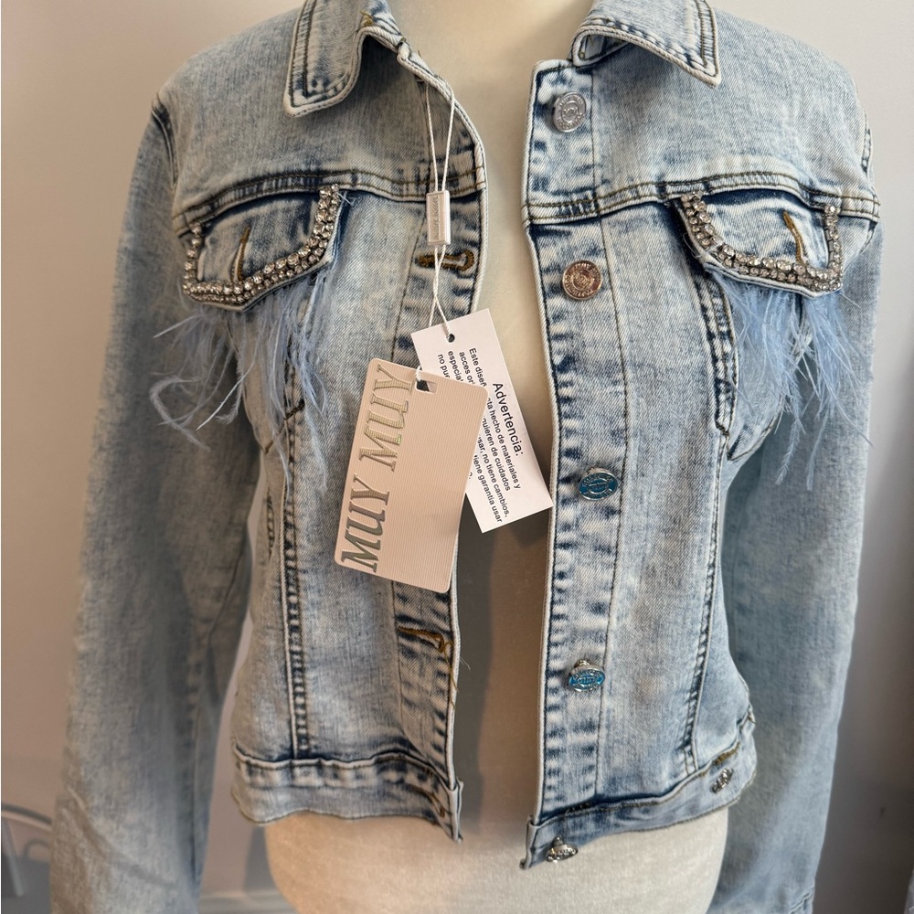 NWT Muy Muy Distressed Light Blue Jean Jacket w Crystal and feather trim, Sz M
